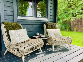 Landelijk gelegen houten huisje